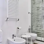לינה וארוחת בוקר Qurchiti 4*