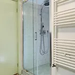 לינה וארוחת בוקר Qurchiti 4*